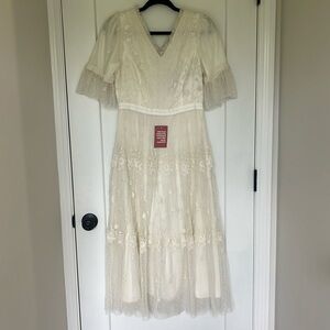 NWT Ivy City Co. White Lace Whimsical Dress